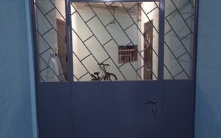 решетчатая дверь с боковыми и верхней вставками, модель ДМР - 41 с окрасом интроэмаль